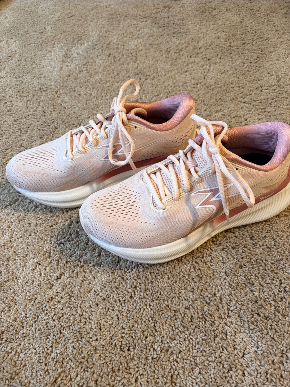Women’s 361 Degrees Eleos Running Sneakers